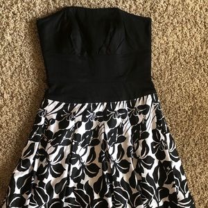 White House Black Market Strapless Dress